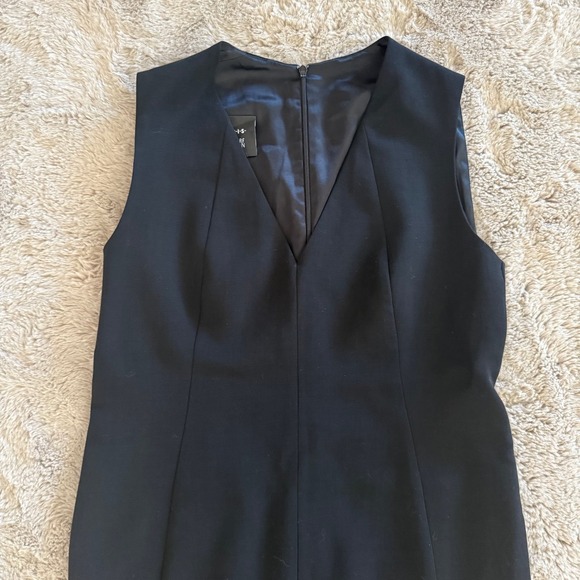 Akris Bergdorf Goodman Sleeveless V-Neck Dress Size US 8 Minimalist Formal $1990 - Picture 4 of 9